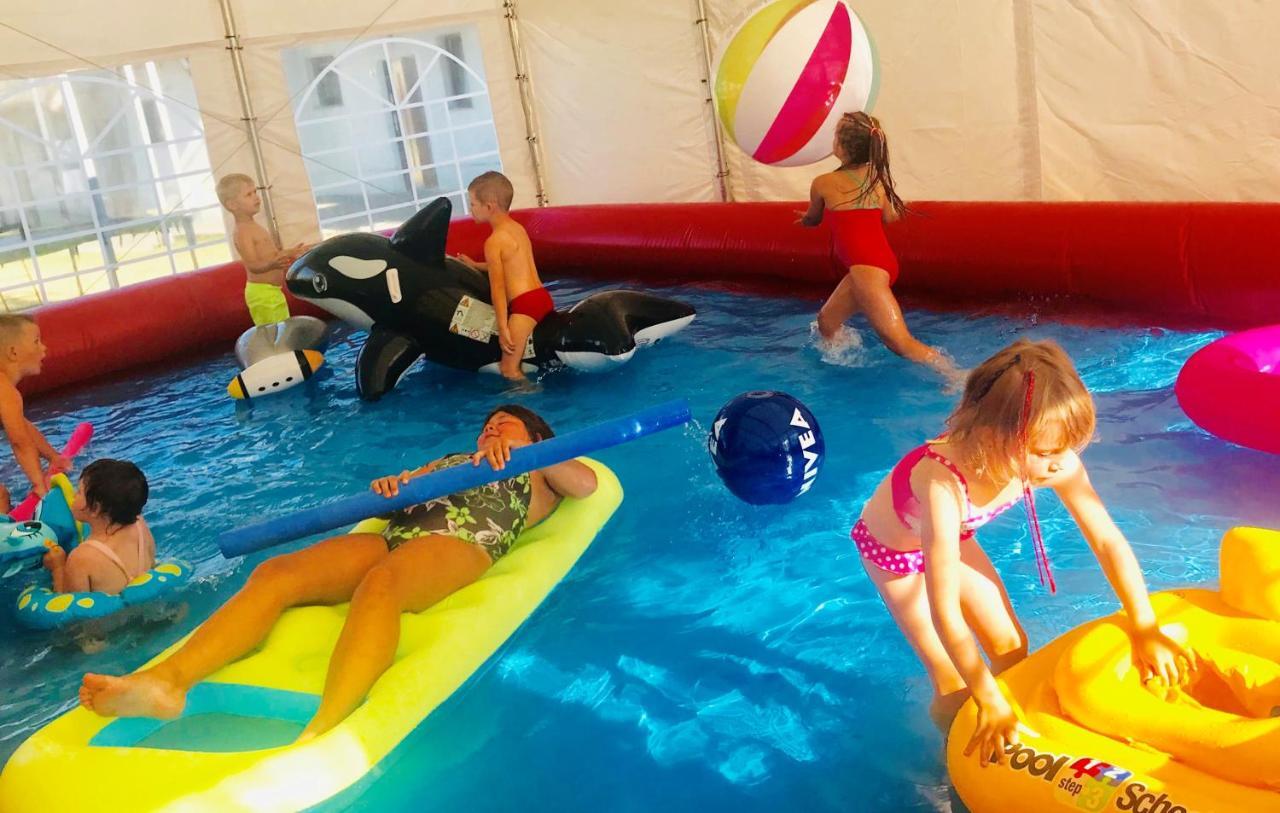Domki I Apartamenty Caloroczne Koliber Władysławowo Екстериор снимка